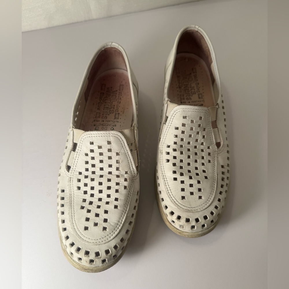 Volks Walkers Shoes Women's EUR 38/7.5-8 White Leathr PerferatedComfort Europian